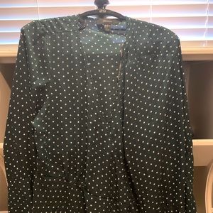 LIGHTWEIGHT FOREVER 21+ POLKA DOT WRAP BLOUSE